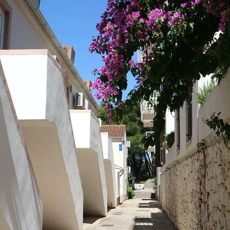 Ena - Lavica Apartment
