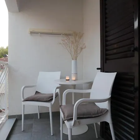 Ena - Lavica Apartment *